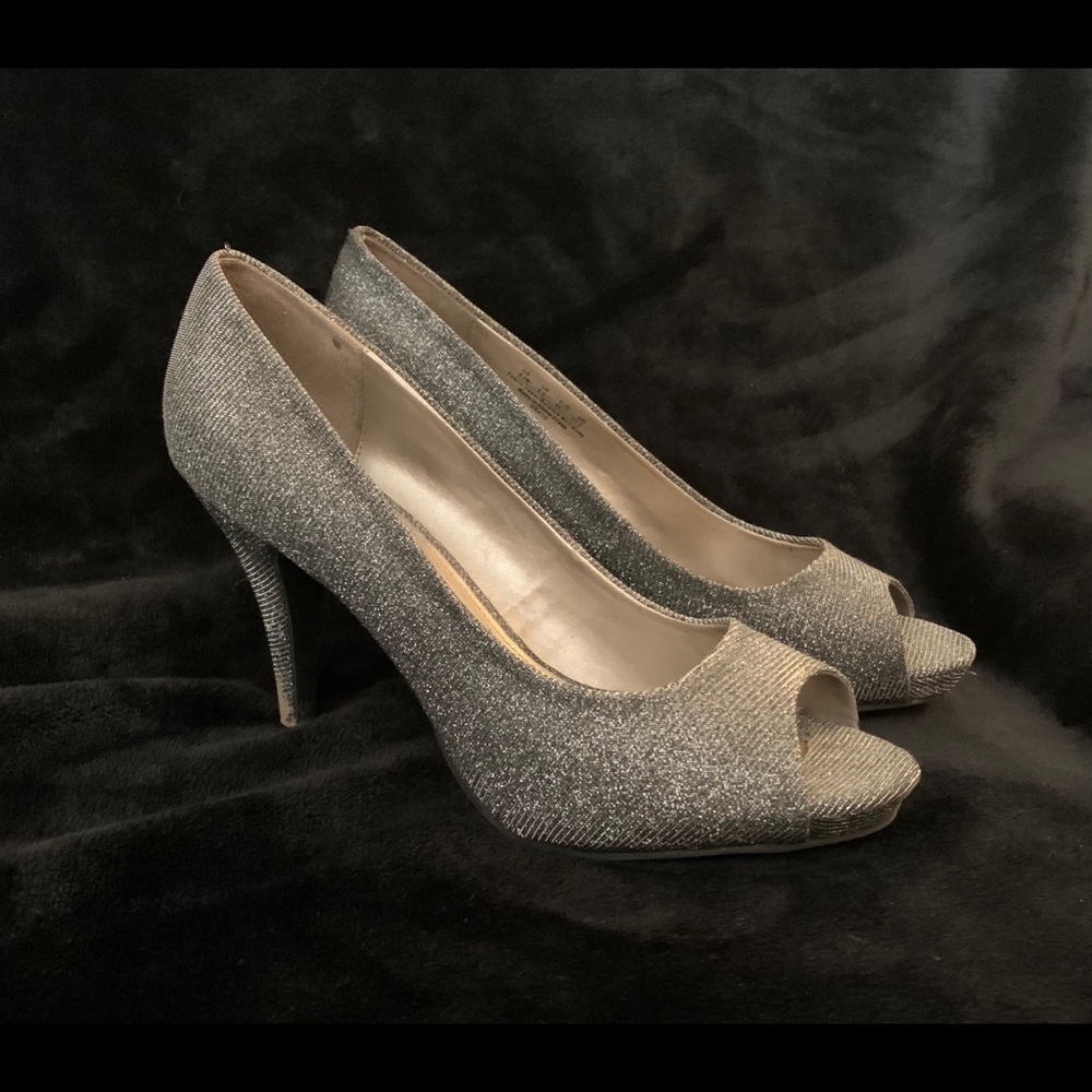 Silver Peep-toe Heel